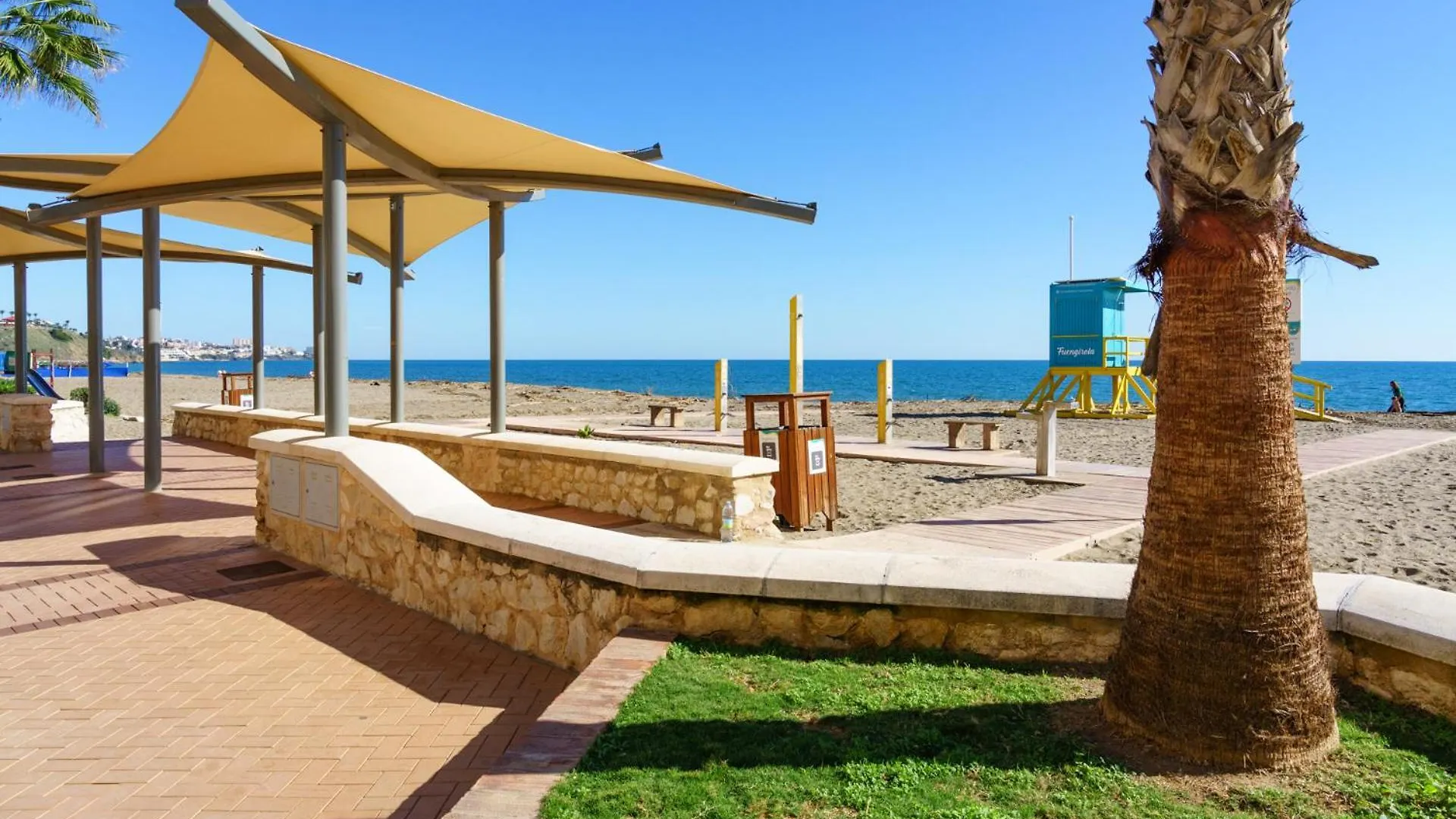 3 Bedroom, Sea Front & Sea View, Plunge Pool Fuengirola Spain