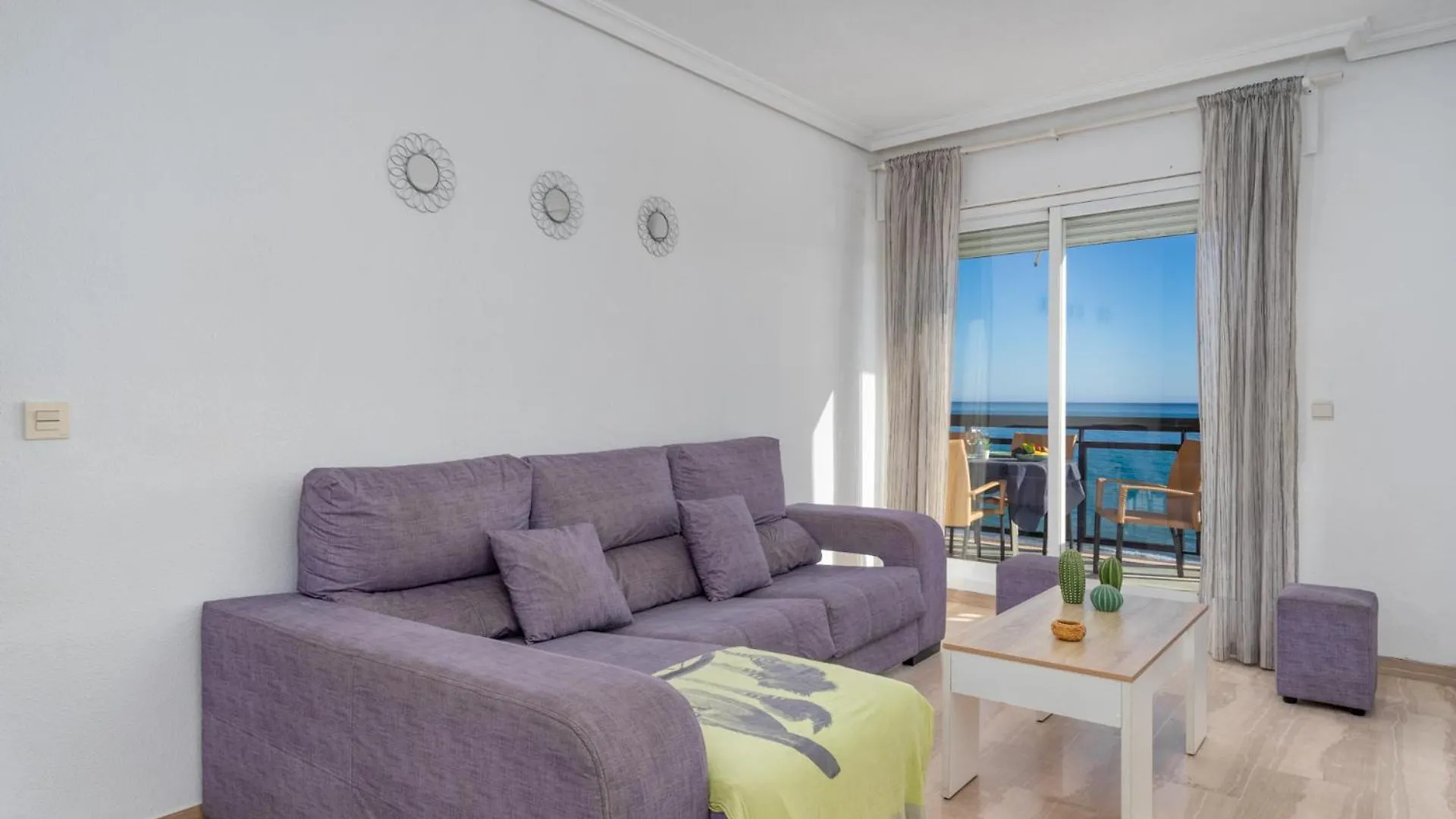 Apartamento 3 Bedroom, Sea Front & Sea View, Plunge Pool Fuengirola