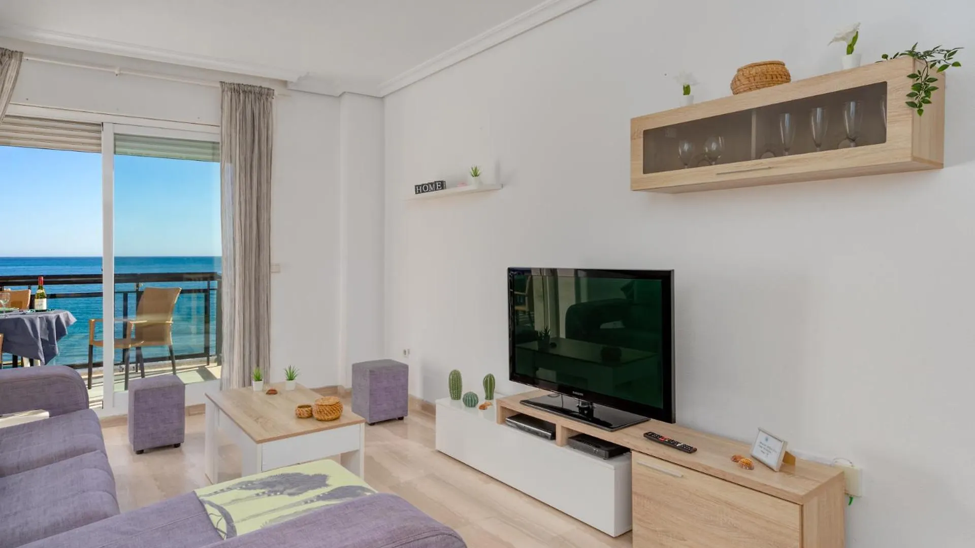 Apartamento 3 Bedroom, Sea Front & Sea View, Plunge Pool Fuengirola
